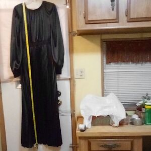 Elegant Black Maxi Dress